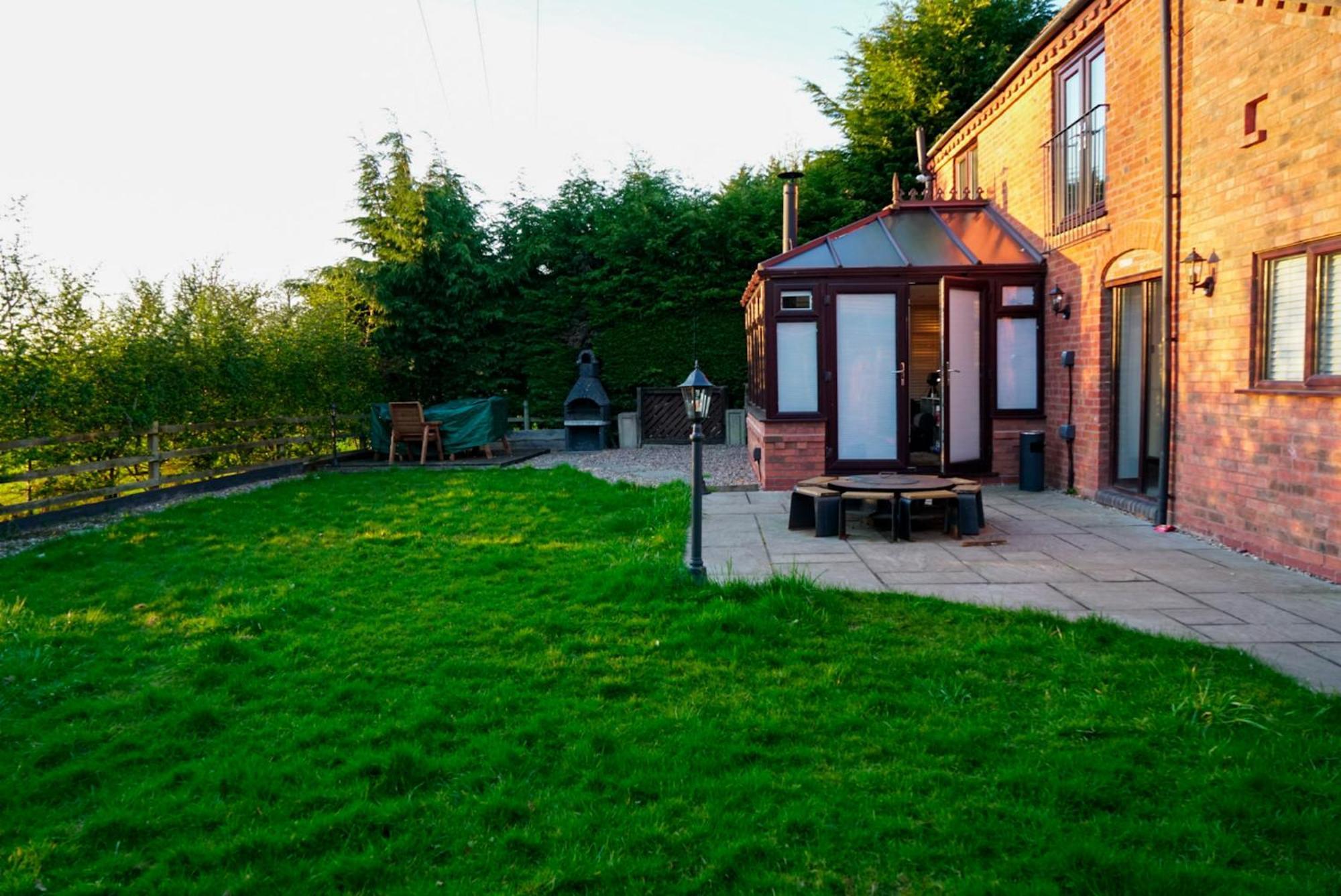 Вилла The Coach House Бирмингем Экстерьер фото